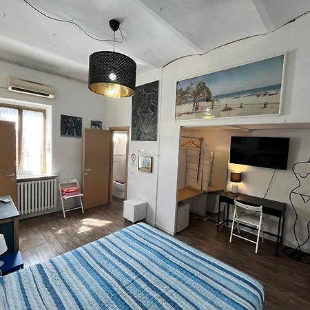 Room Saronno + B&B Екстер'єр фото