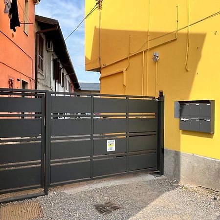 Room Saronno + B&B Екстер'єр фото