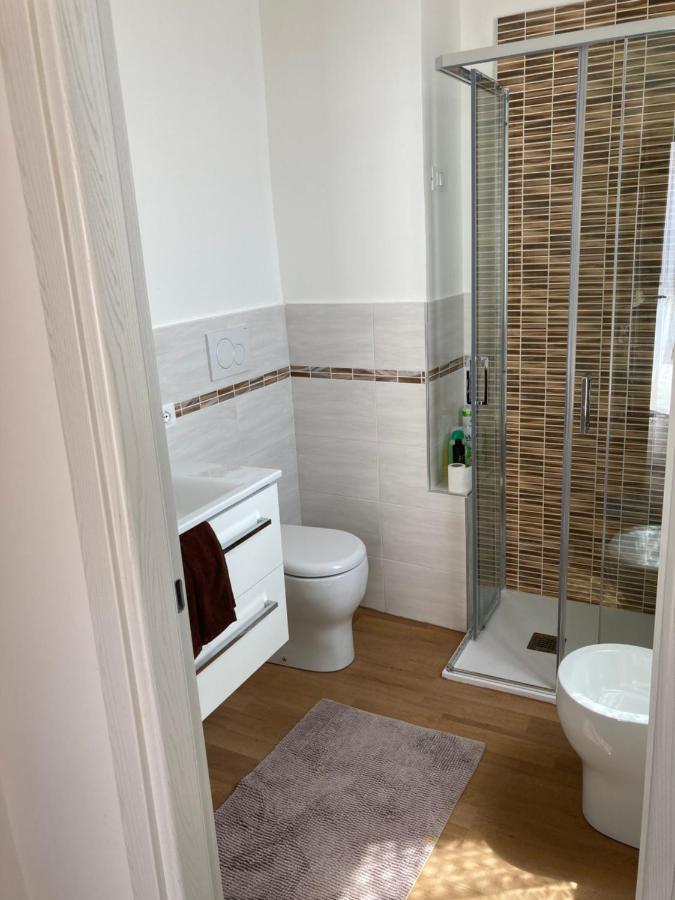 Room Saronno + B&B Екстер'єр фото