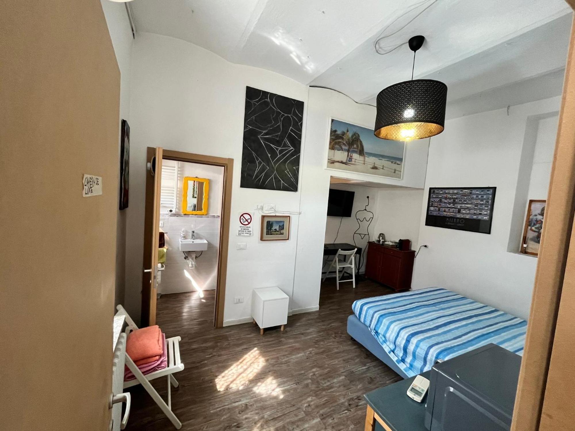 Room Saronno + B&B Екстер'єр фото